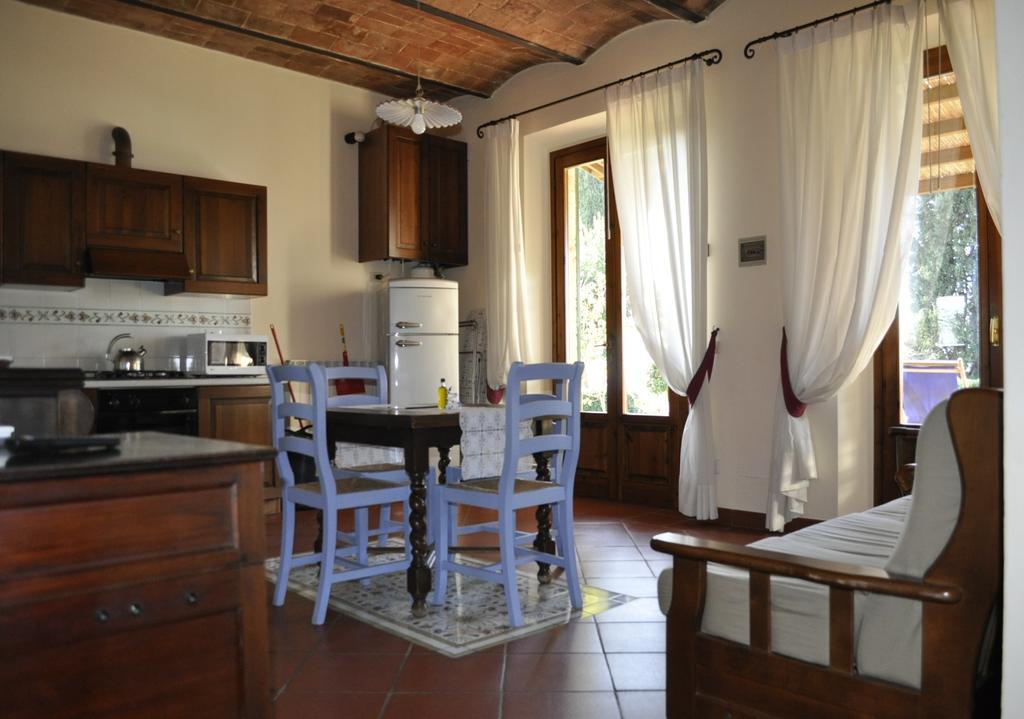 Podere Le Monache Монтайоне Номер фото